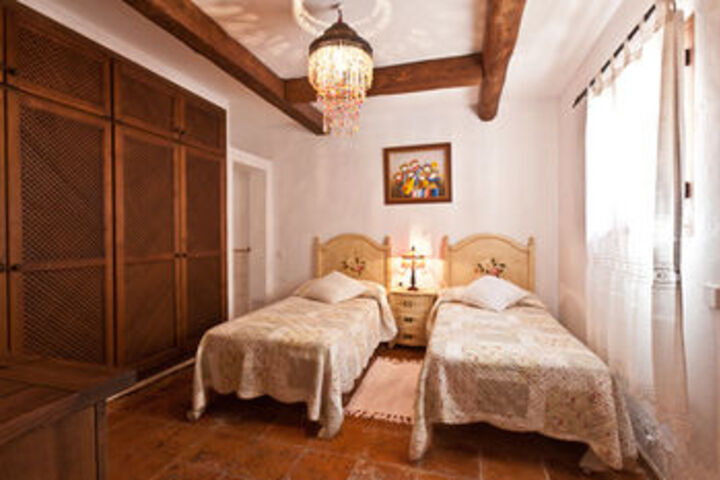 Room 9 of 22