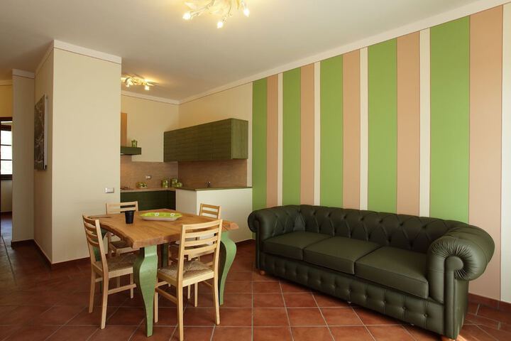 Room 16 of 40