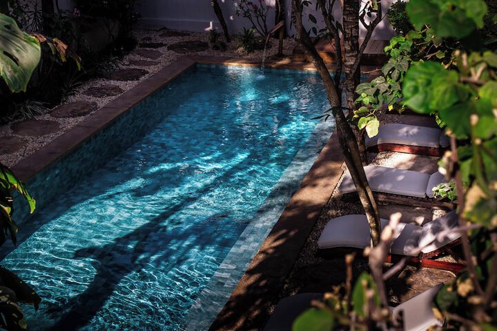 Pool 112 of 190
