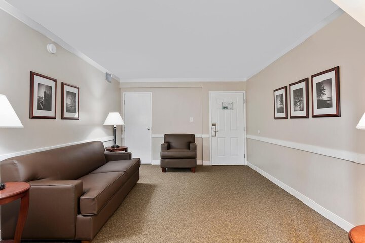 Room 7 of 23