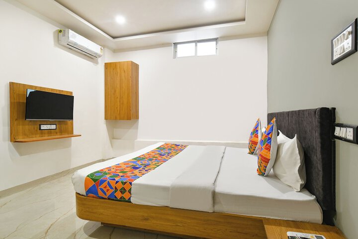 Room 12 of 29