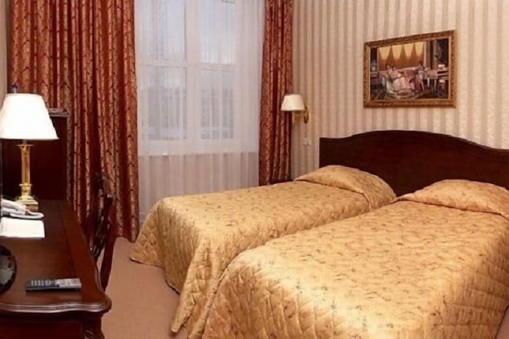 Room 3 of 35