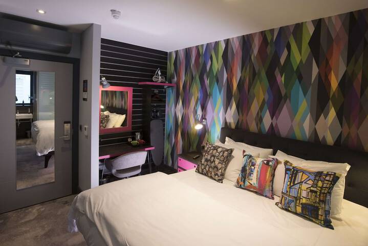 Room 11 of 44