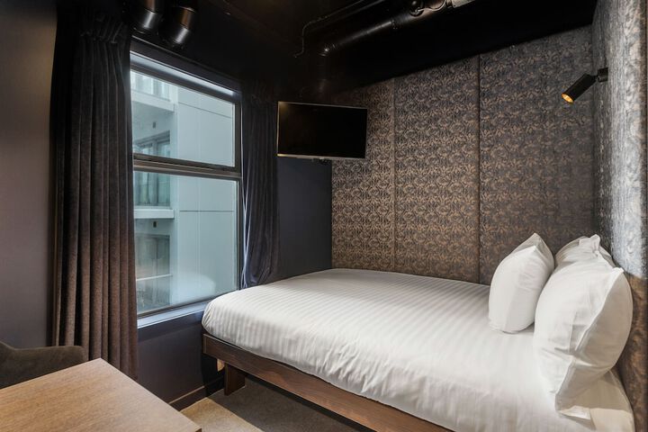Room 13 of 45