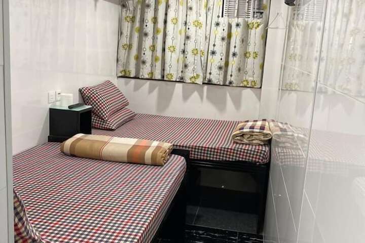 Room 11 of 20