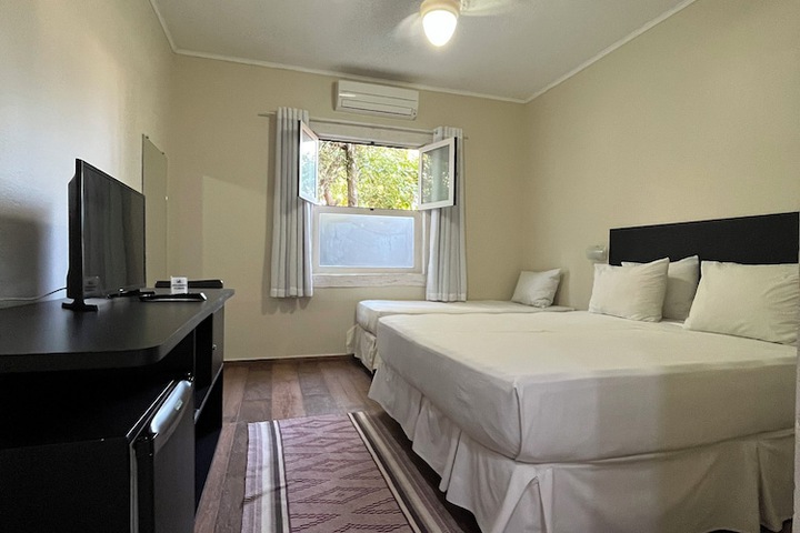 Room 15 of 115