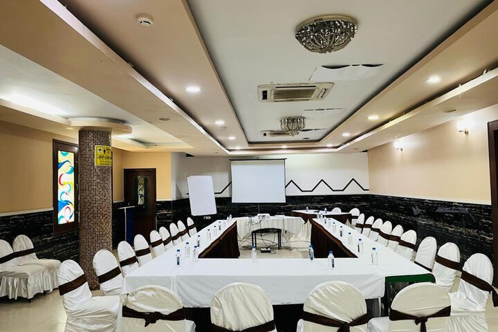 Ballroom/Hall 24 of 46