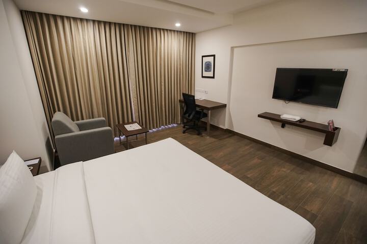 Room 3 of 42