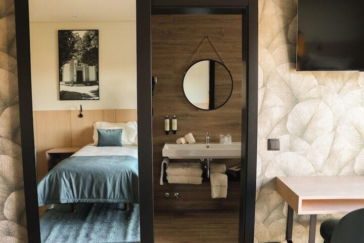 Room 158 of 201