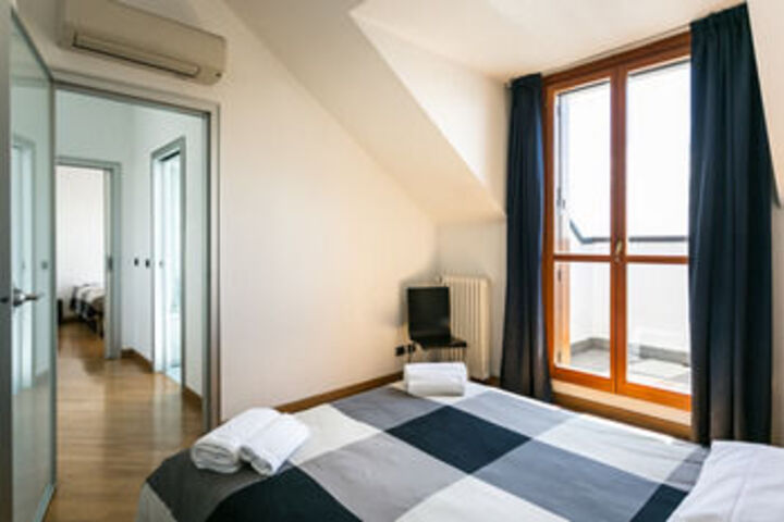 Room 75 of 159