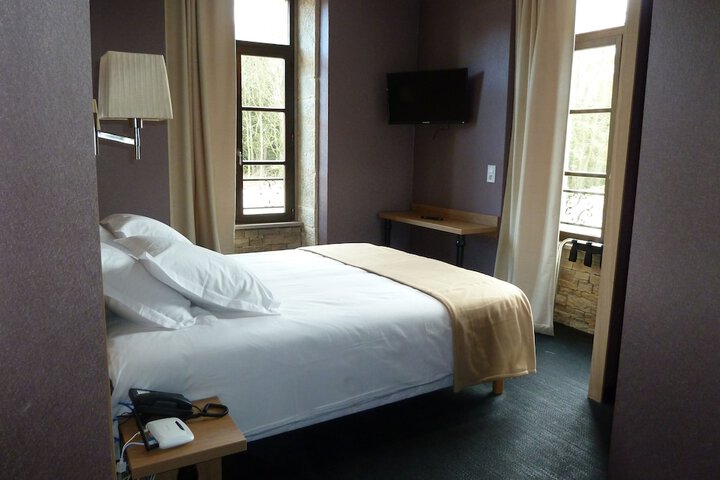 Room 5 of 62
