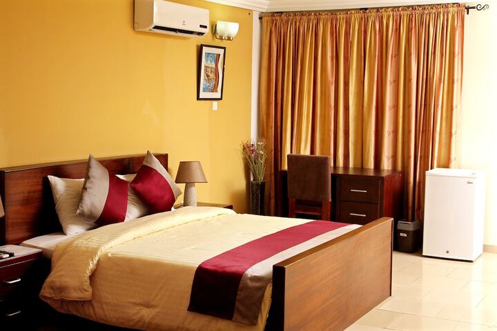 Room 7 of 29