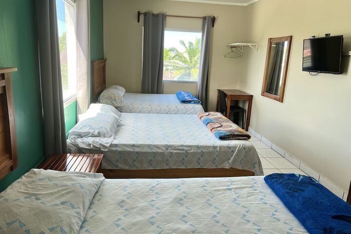 Room 7 of 8
