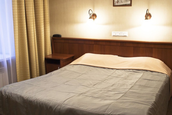 Room 13 of 28