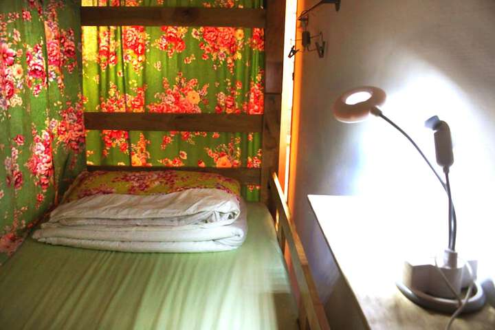 Room 16 of 98