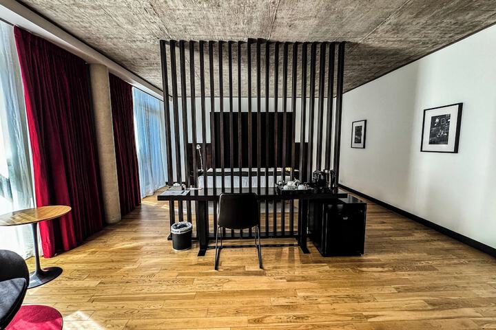 Room 50 of 136