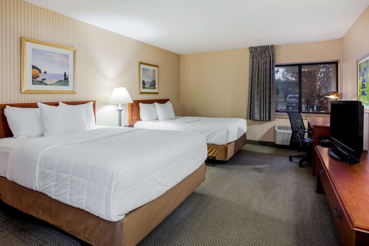 1 King Bed (6 of 11)