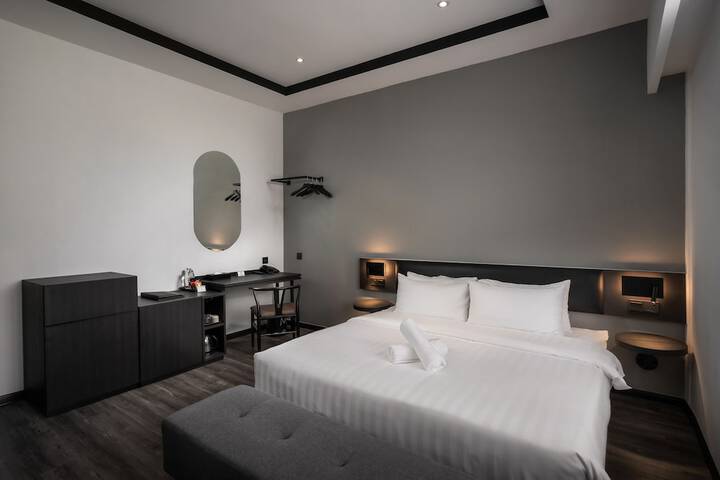 Room 4 of 45