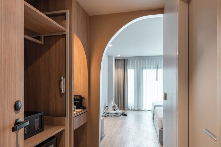 Room 32 of 116