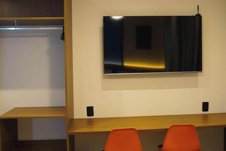 Room 3 of 57