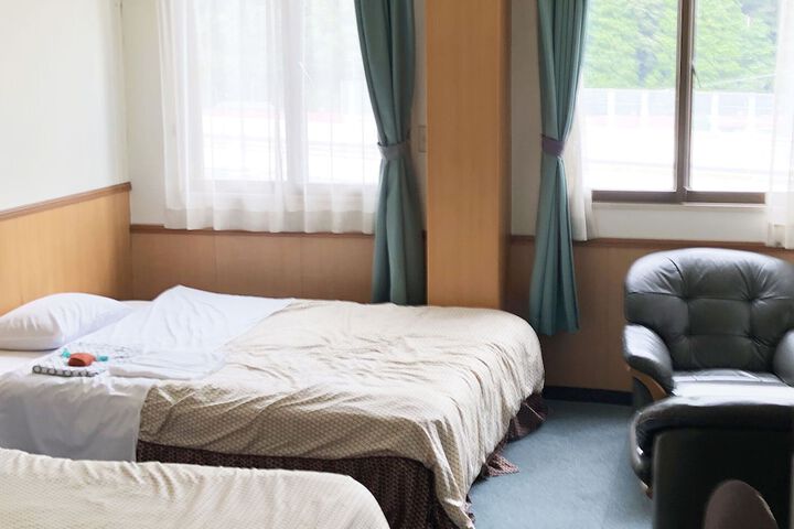 Room 4 of 24
