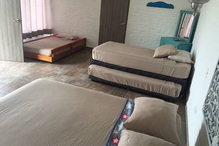 Room 3 of 39