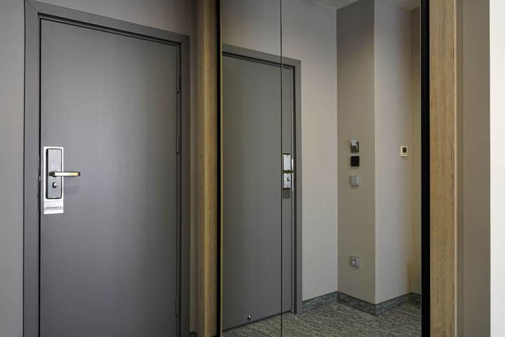 Room 73 of 209