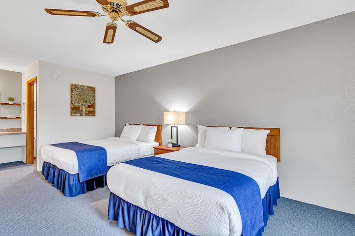 Room 2 of 40