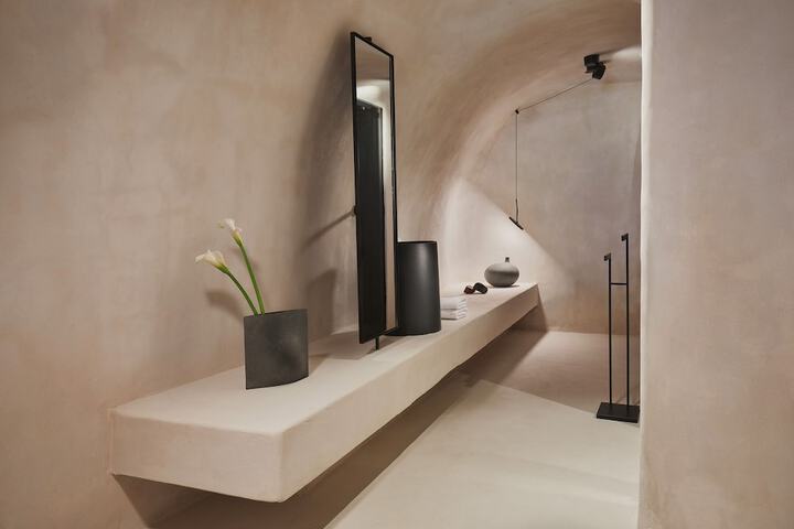 Room 43 of 75