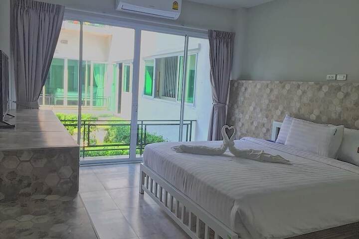 Room 30 of 64