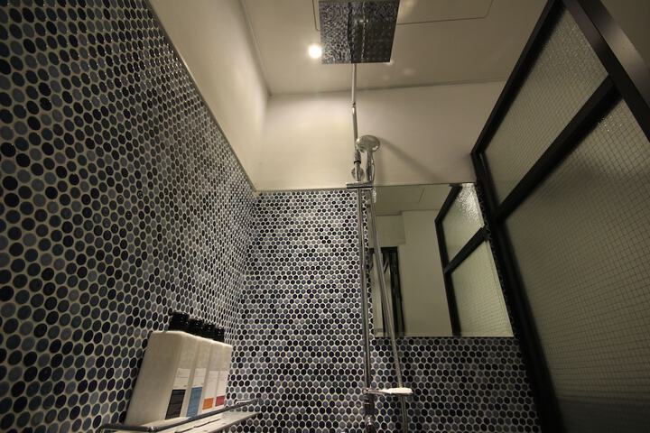 Room 14 of 19