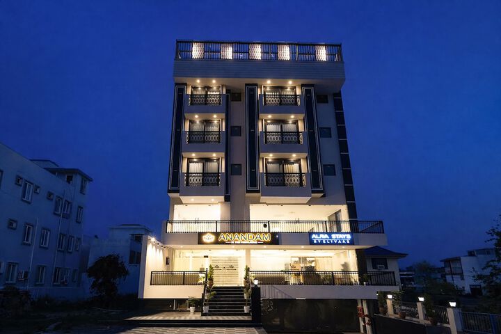 Anandam in the Himalyas by Alaya Stays