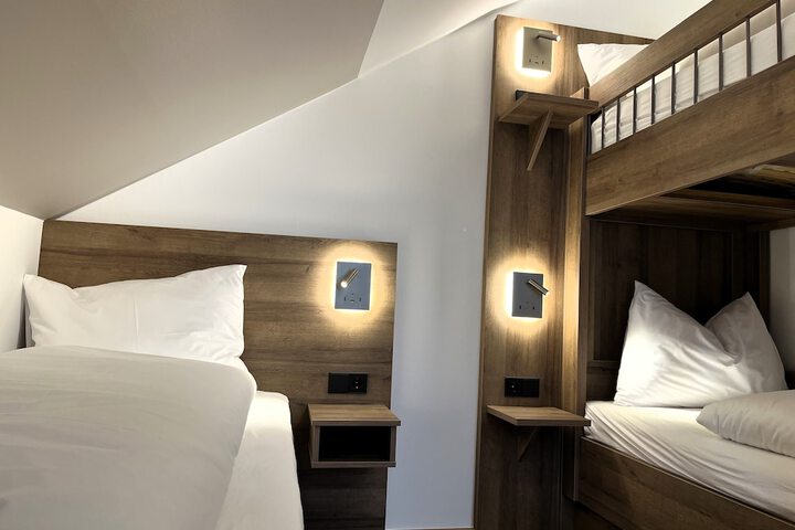Room 19 of 54