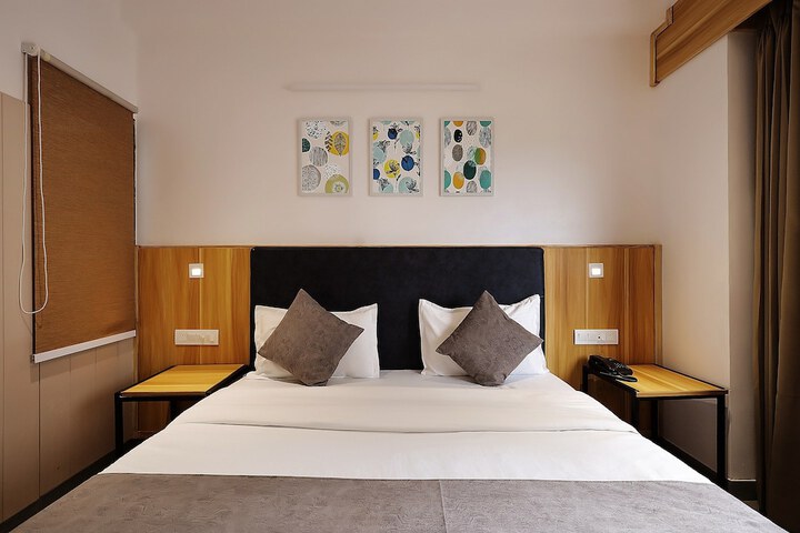 Room 13 of 34