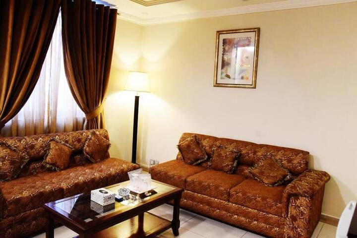 Room 18 of 28