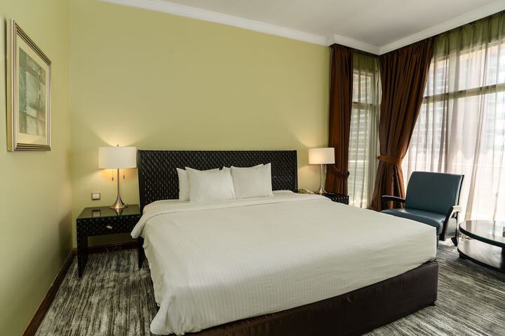 Room 15 of 30