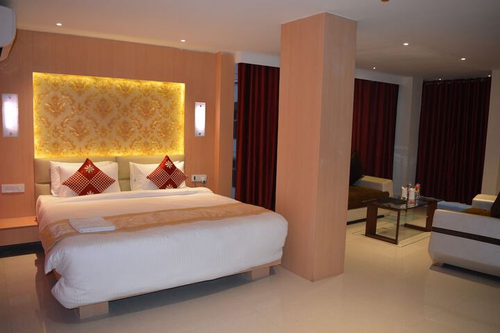 Room 10 of 53