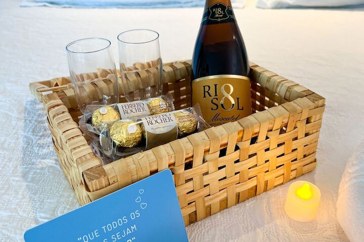 Champagne service