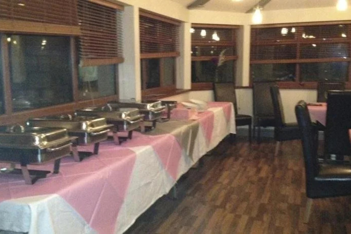 Dining 8 of 8