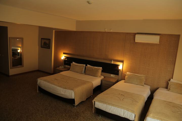 Room 21 of 64