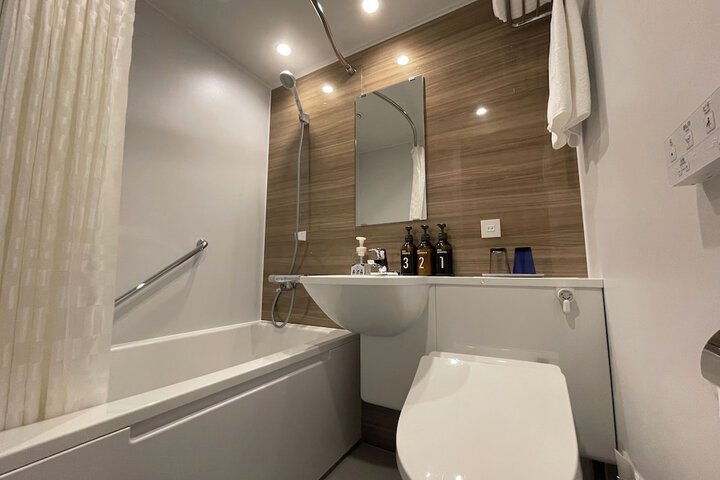 Room 15 of 24
