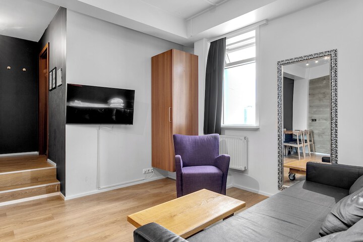 Room 28 of 44