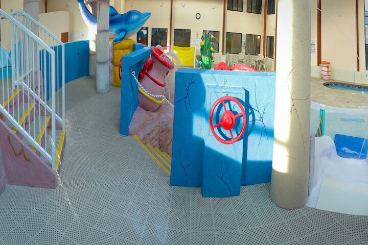 Pool 171 of 222