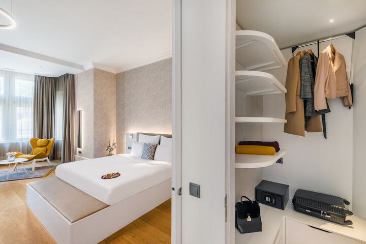 Room 14 of 55