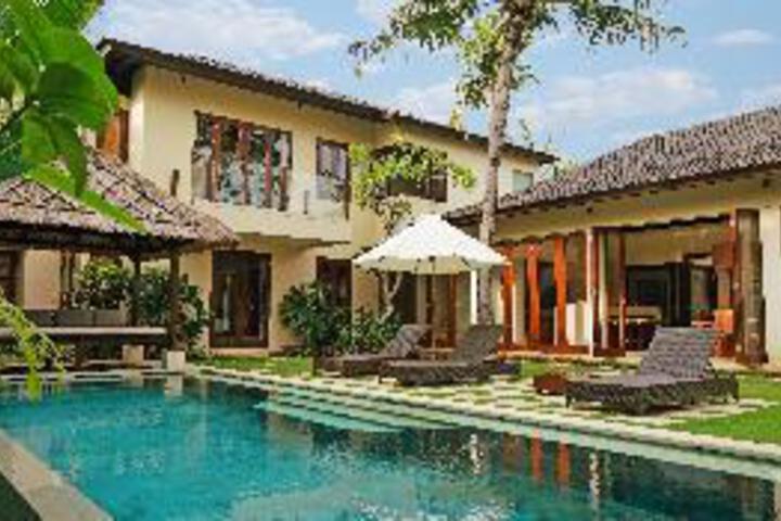 THE NEW VILLA SUAR SEMINYAK