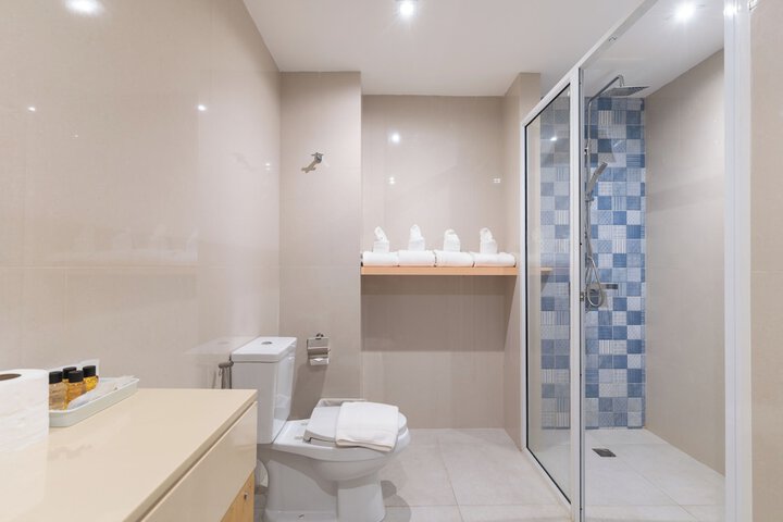 Room 45 of 120