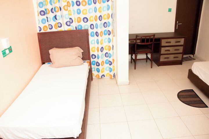 Room 13 of 50