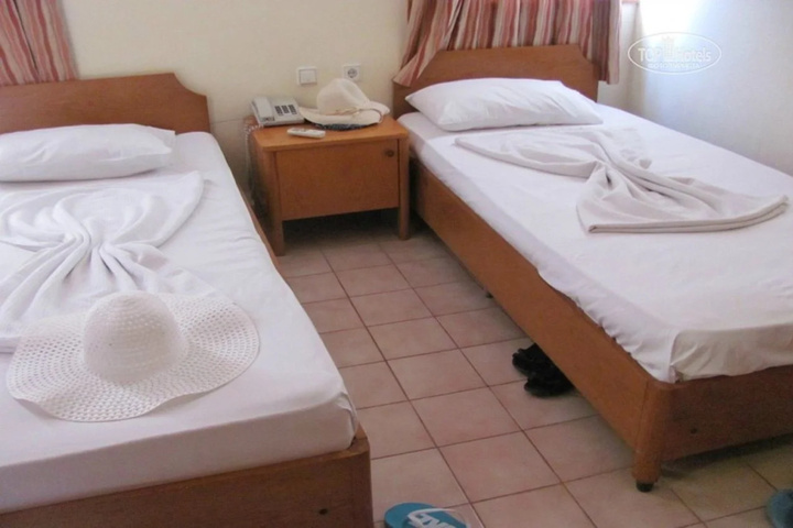 Room 6 of 21