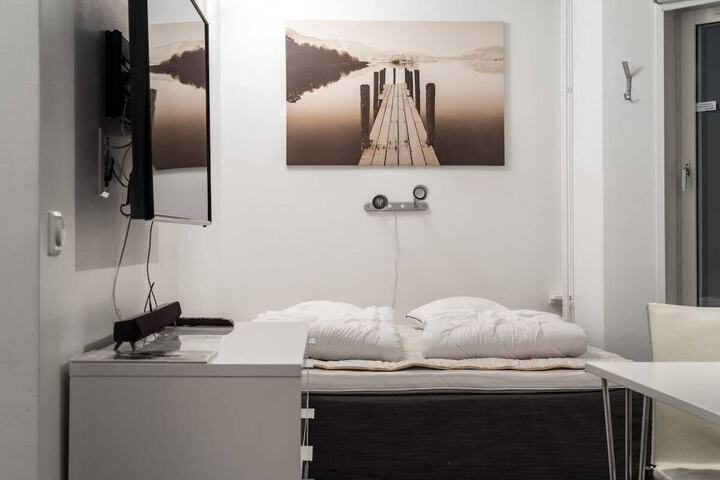 Room 422 of 865