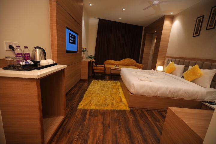 Room 17 of 61
